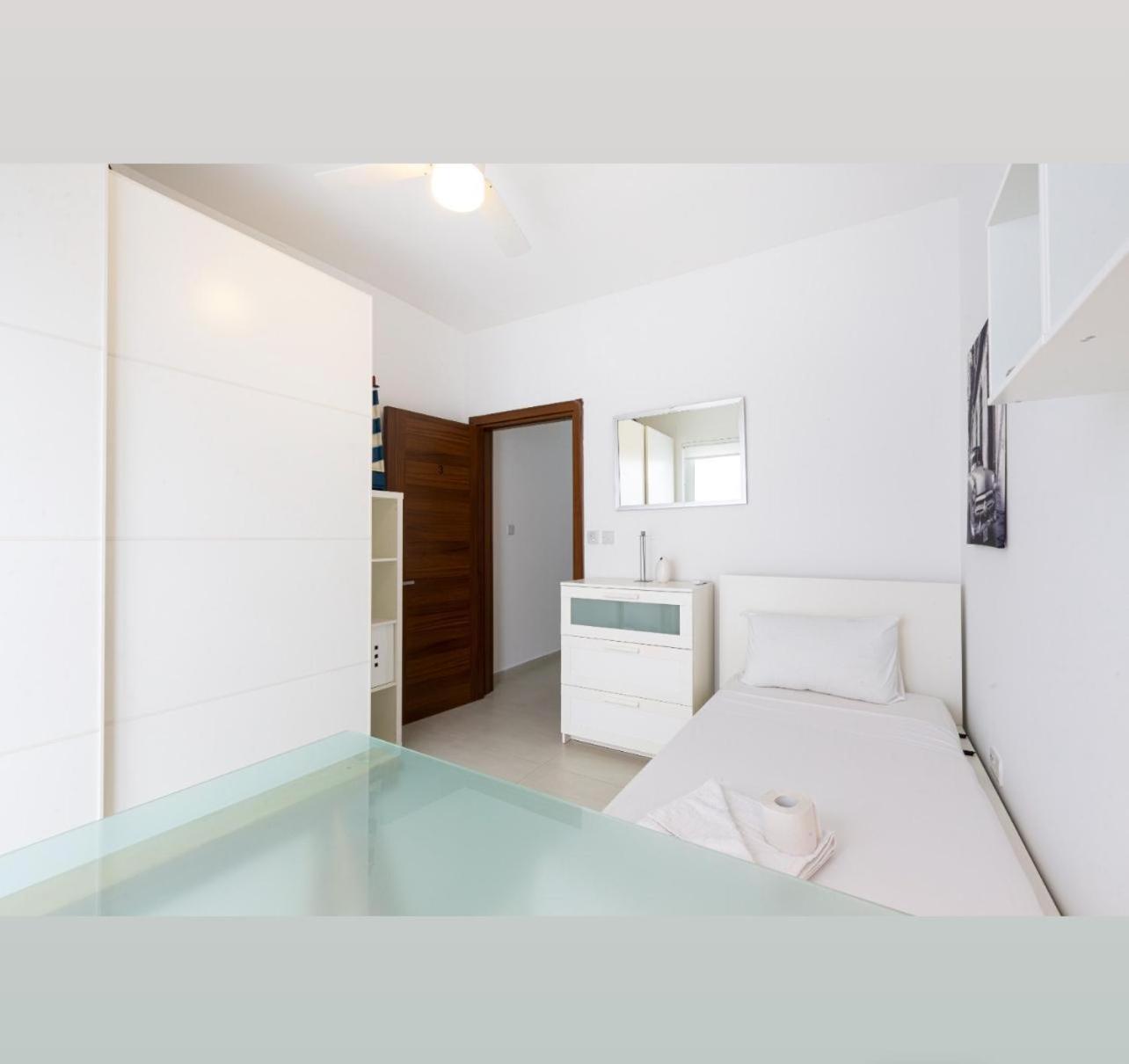 Apartment Spacious Modern Three Bedroom C Court Is-Swieqi